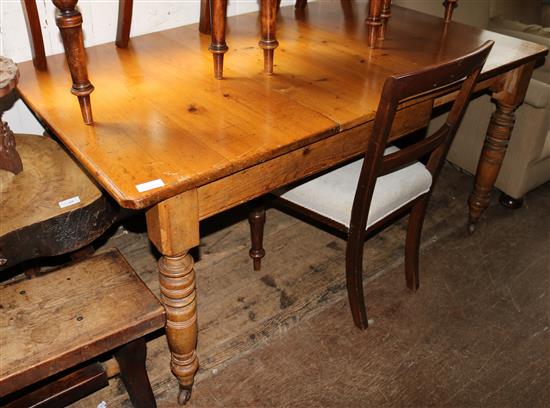 Pine top extending dining table